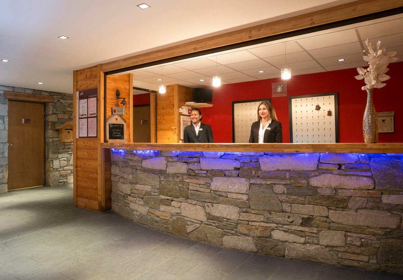 酸果蔓之村姆维俱乐部公寓式酒店 蒙热内夫尔 外观 照片